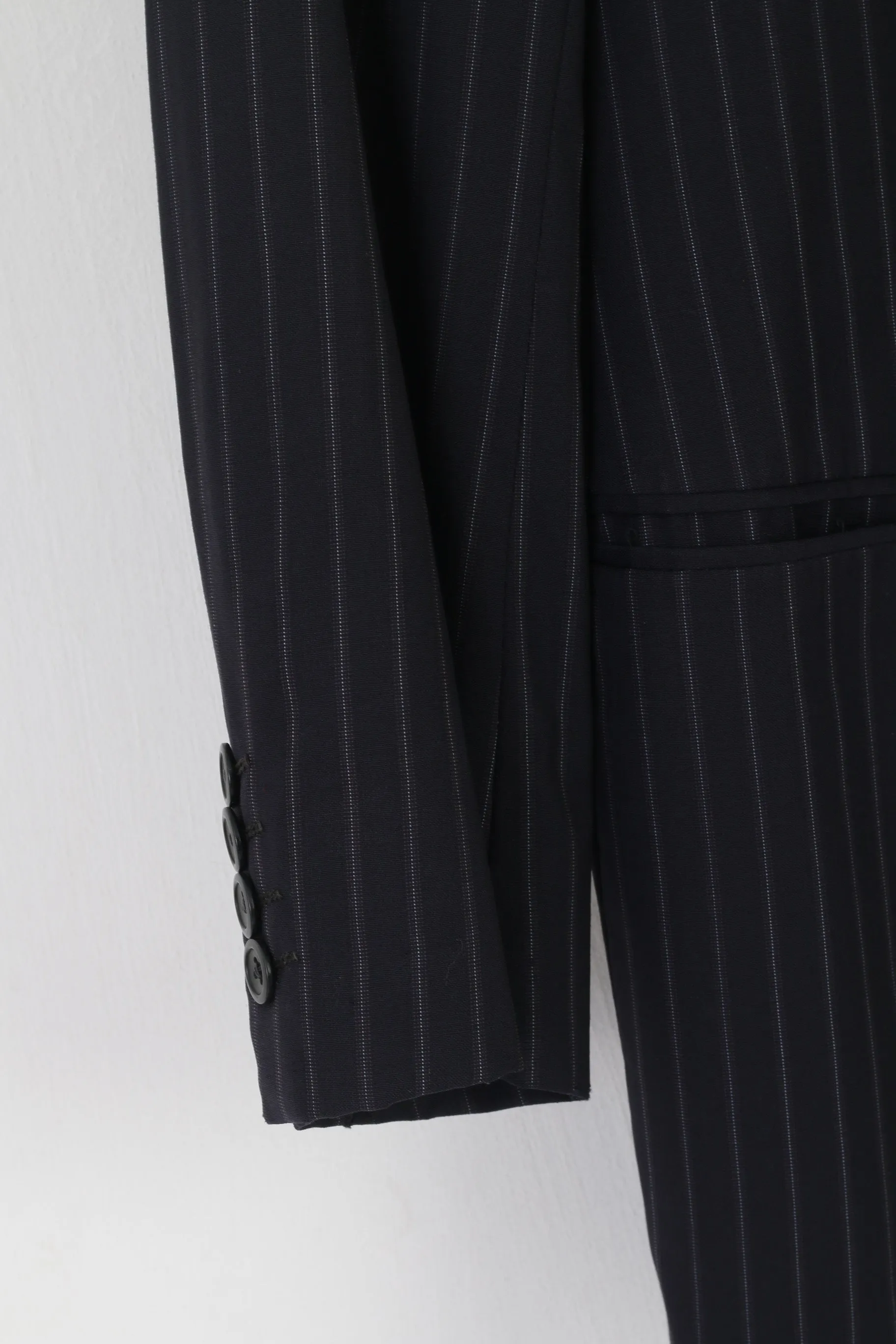 Armani Collezioni Men 40 Blazer Navy Striped Wool Made in Italy Single Breasted Jacket