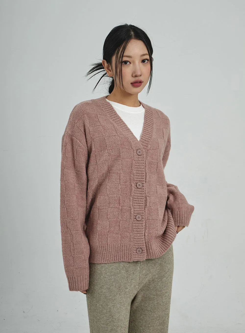 Check Pattern V-Neck Knit Cardigan CD09