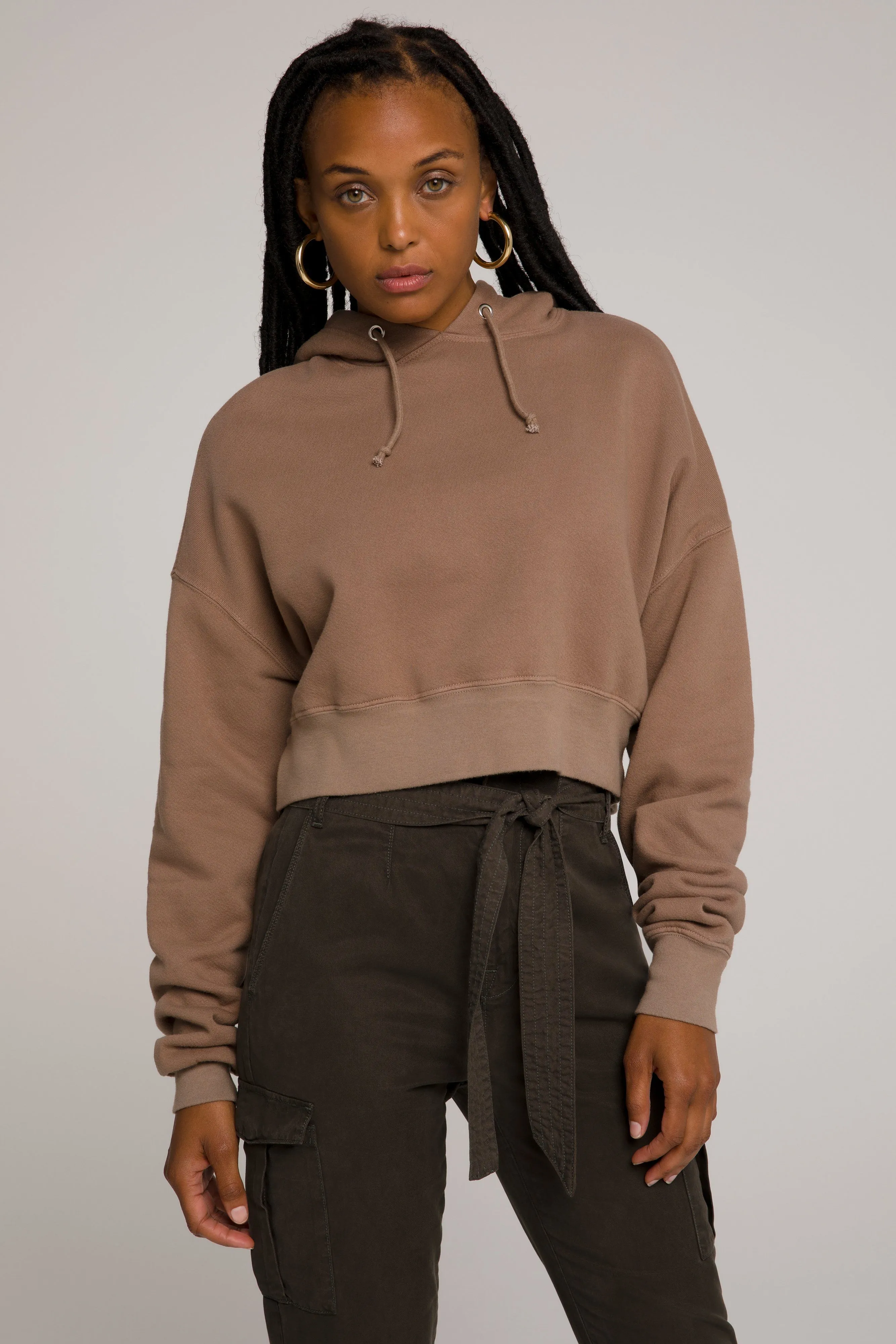 CROPPED & COOL HOODIE | PUTTY001