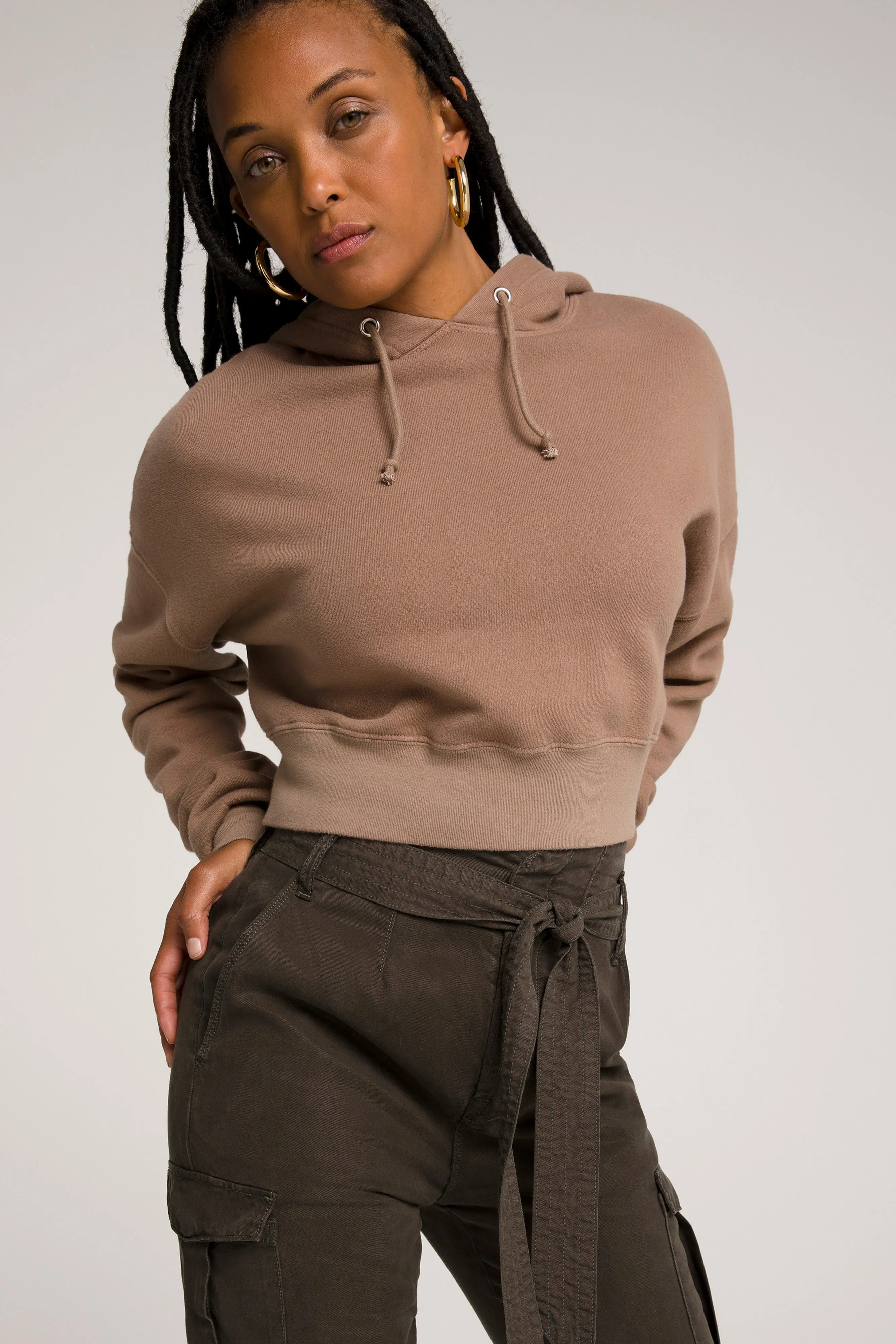 CROPPED & COOL HOODIE | PUTTY001