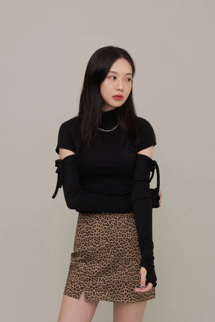 Cut Out Sleeve Half Turtleneck Top F17