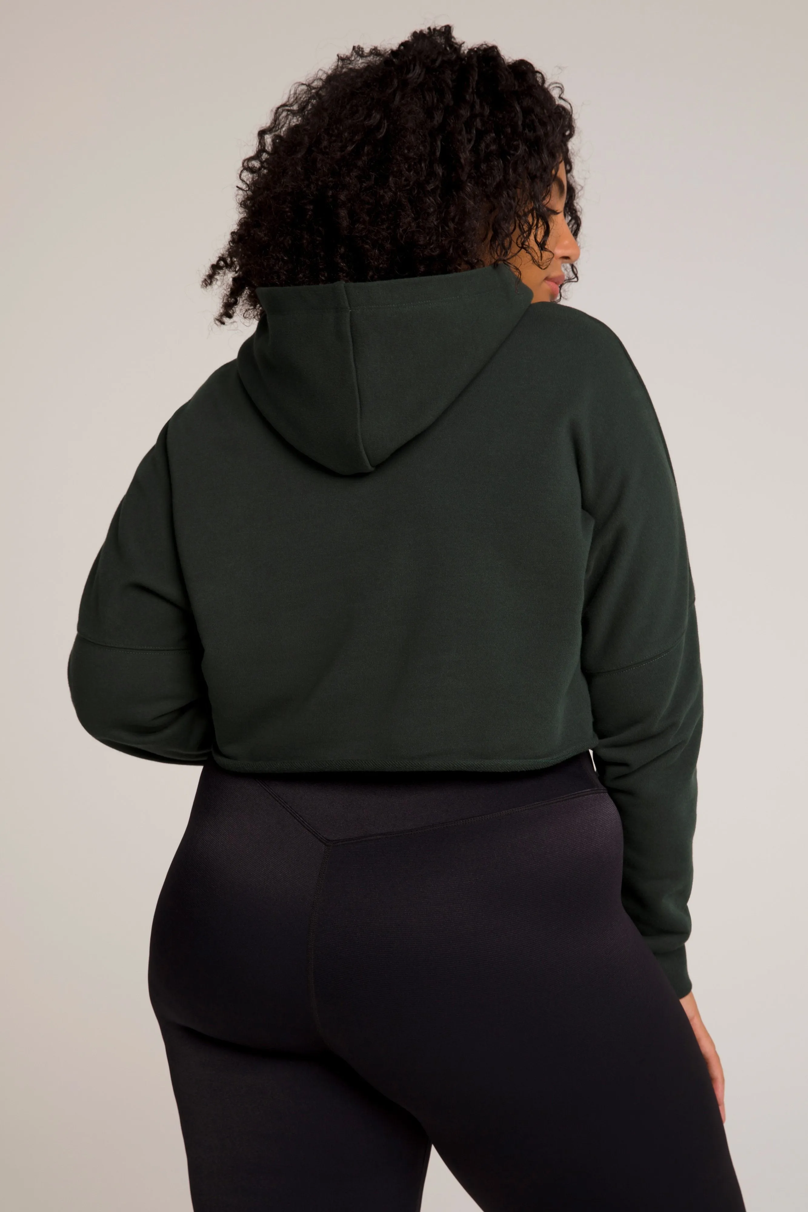 RUCHED CROP HOODIE | EMERALD001